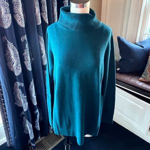 Leo & Nicole teal soft turtleneck. Size 1X